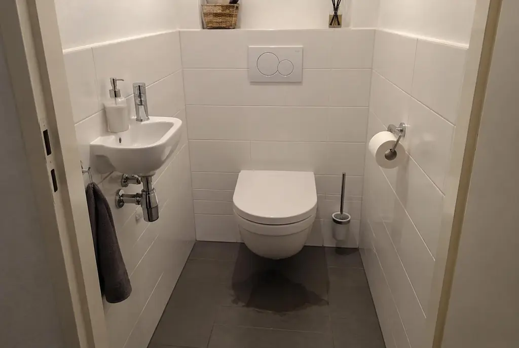 Lekdetectie Eemnes – natte vloer bij een toilet